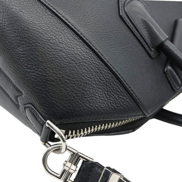 Givenchy  Antigona Medium Sugar Goatskin Leather Shoulder Bag Black - Picture 6 of 14